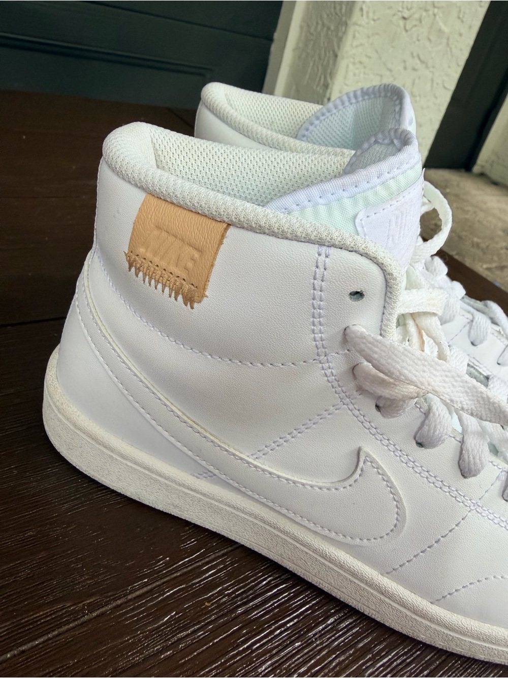 Nike sneakers - Picture 2 of 5